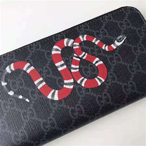 casquette gucci kingsnake|GG Supreme Black Kingsnake Print Large Wallet .